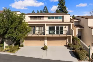 Photo #3: OC25008413 Listing