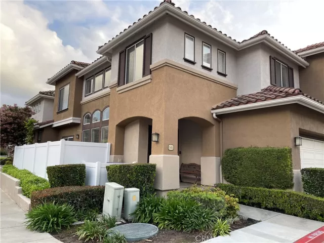 MLS: OC25008592 Condo For Sale