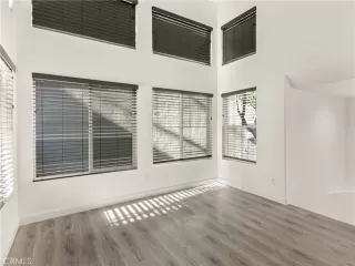 Photo #2: OC25009915 Listing 