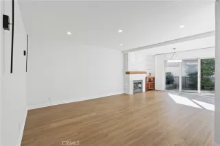 Photo #2: OC25010233 Listing 