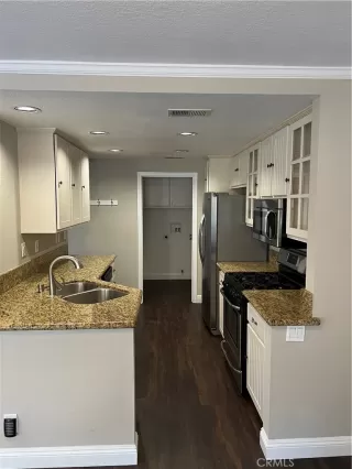 Photo #3: OC25010395 Listing 