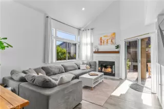 Photo #2: OC25010868 Listing 