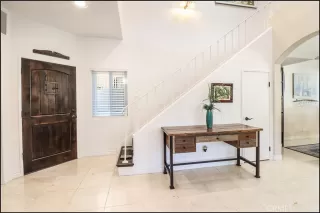 Photo #5: OC25010908 Listing 