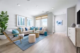 Photo #6: OC25011573 Listing