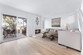 Photo #6: OC25012940 Listing