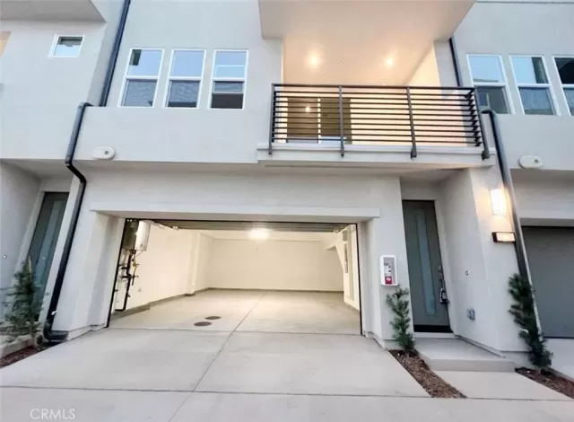 MLS: OC25012978 Condo For Sale