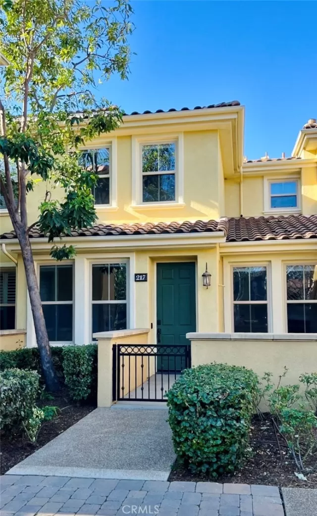 MLS: OC25013055 Condo For Sale