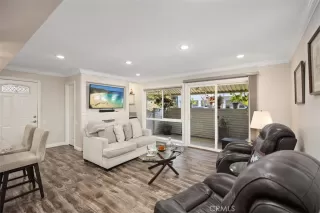 Photo #4: OC25013123 Listing