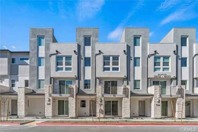 MLS: OC25013165 Condo For Sale