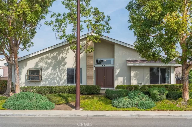 MLS: OC25013225 Condo For Sale