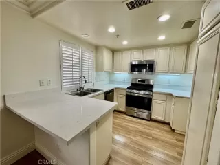 Photo #3: OC25014140 Listing