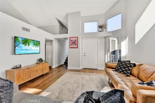 Photo #4: OC25014563 Listing 