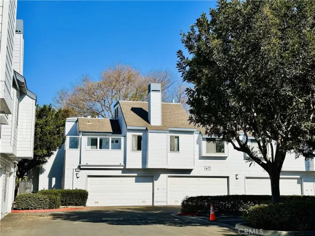 MLS: OC25014956 Condo For Sale