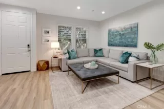 Photo #4: OC25015020 Listing