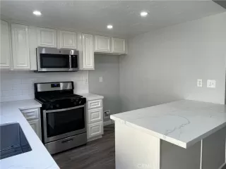 Photo #5: OC25015123 Listing 