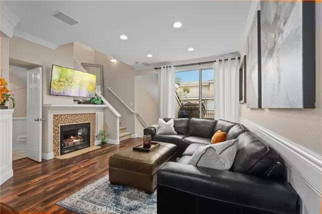 MLS: OC25015292 Condo For Sale