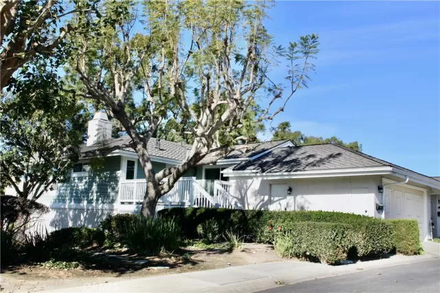 MLS: OC25015950 Condo For Sale