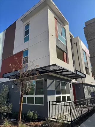 Photo #2: OC25016186 Listing 