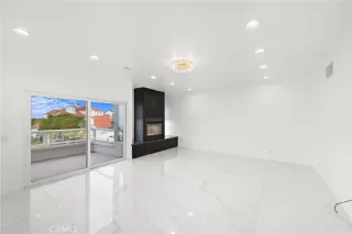 Photo #4: OC25016599 Listing 