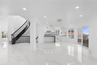 Photo #6: OC25016599 Listing 