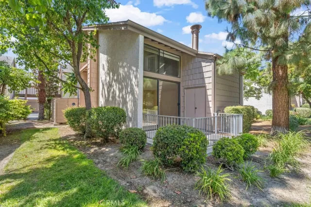 MLS: OC25016788 Condo For Sale