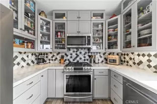 Photo #5: OC25018035 Listing