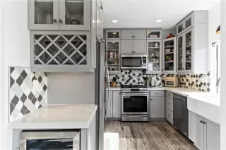 Photo #6: OC25018035 Listing