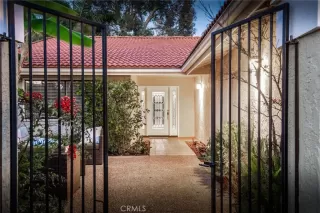 Photo #4: OC25018415 Listing