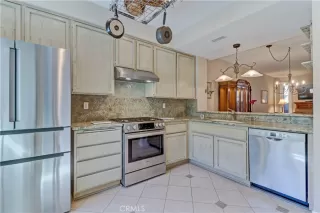 Photo #2: OC25018592 Listing 