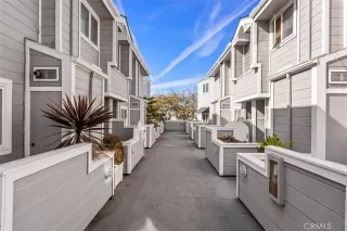 Photo #2: OC25018673 Listing 