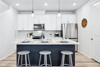 Photo #3: OC25019149 Listing