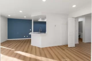 Photo #2: OC25019212 Listing 