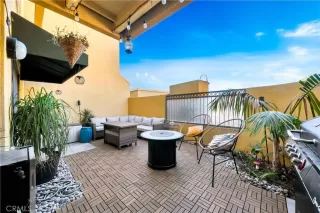 Photo #1: OC25019302 Listing