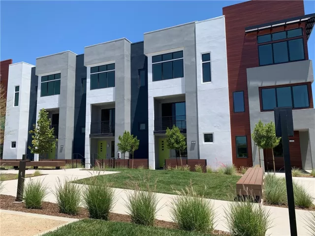 MLS: OC25019399 Condo For Sale