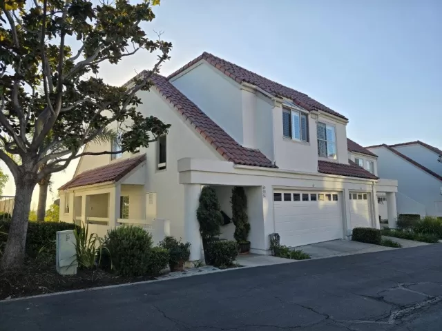 MLS: OC25019422 Condo For Sale