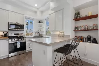 Photo #5: OC25019574 Listing