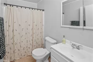 Photo #6: OC25020093 Listing