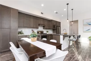 Photo #6: OC25022488 Listing