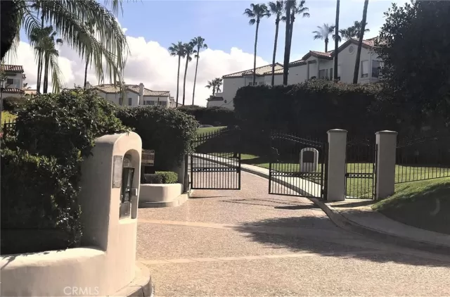 MLS: OC25023938 Condo For Sale