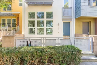 Photo #2: OC25025095 Listing