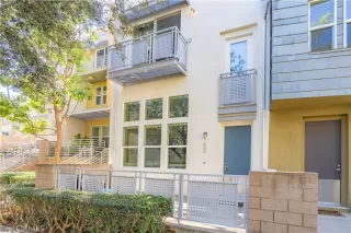 Photo #3: OC25025095 Listing