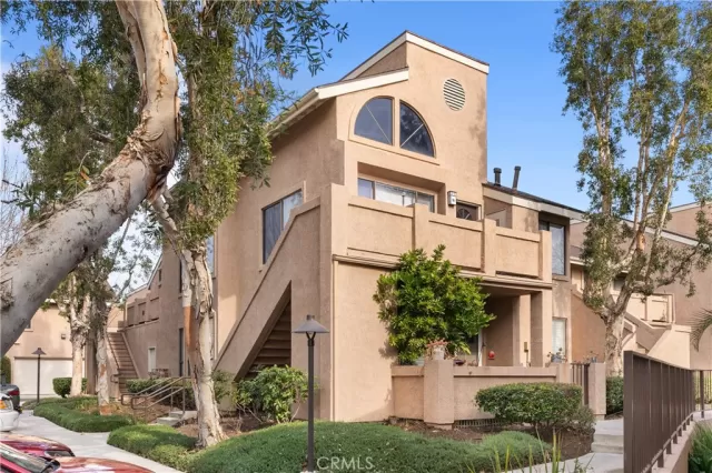 MLS: OC25025521 Condo For Sale