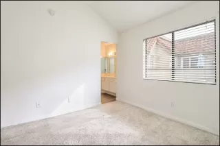 Photo #4: OC25026752 Listing 