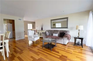 Photo #3: OC25028162 Listing 