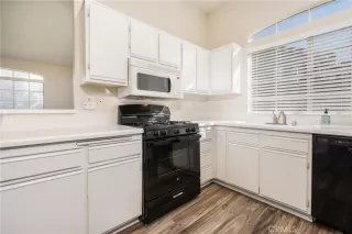 Photo #6: OC25028199 Listing 