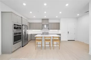 Photo #4: OC25029918 Listing 