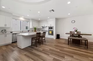 Photo #5: OC25031044 Listing 