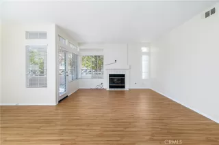 Photo #2: OC25031293 Listing 