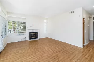 Photo #5: OC25031293 Listing 