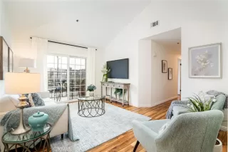 Photo #2: OC25031907 Listing 